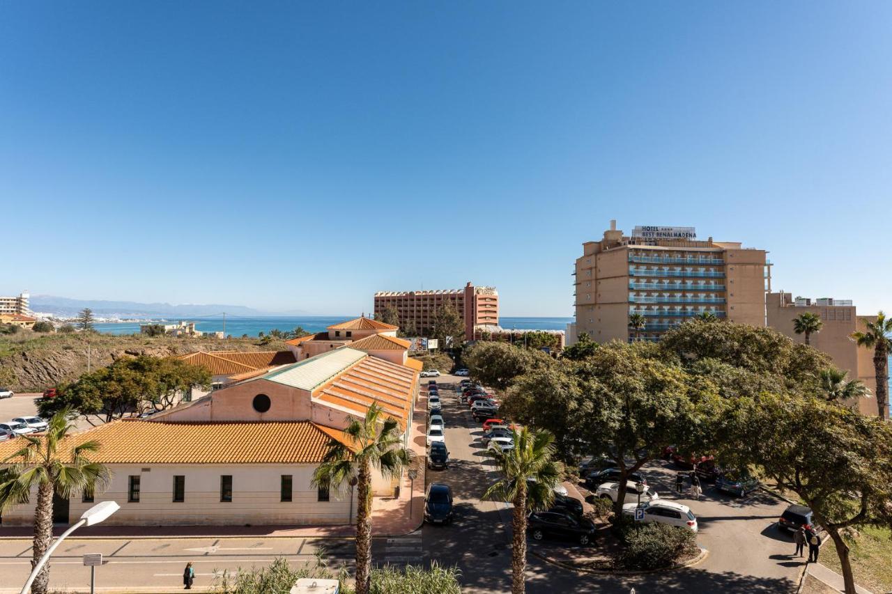 Benalmadena Beachfront Retreat Big Balcony And City Sea Views Lejlighed Eksteriør billede