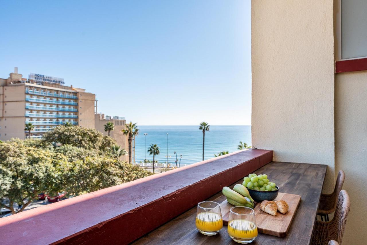 Benalmadena Beachfront Retreat Big Balcony And City Sea Views Lejlighed Eksteriør billede