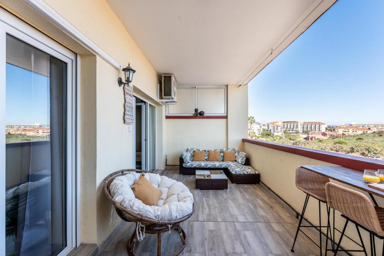Benalmadena Beachfront Retreat Big Balcony And City Sea Views Lejlighed Eksteriør billede